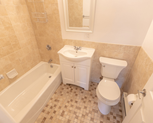 Unit-4-bathroom